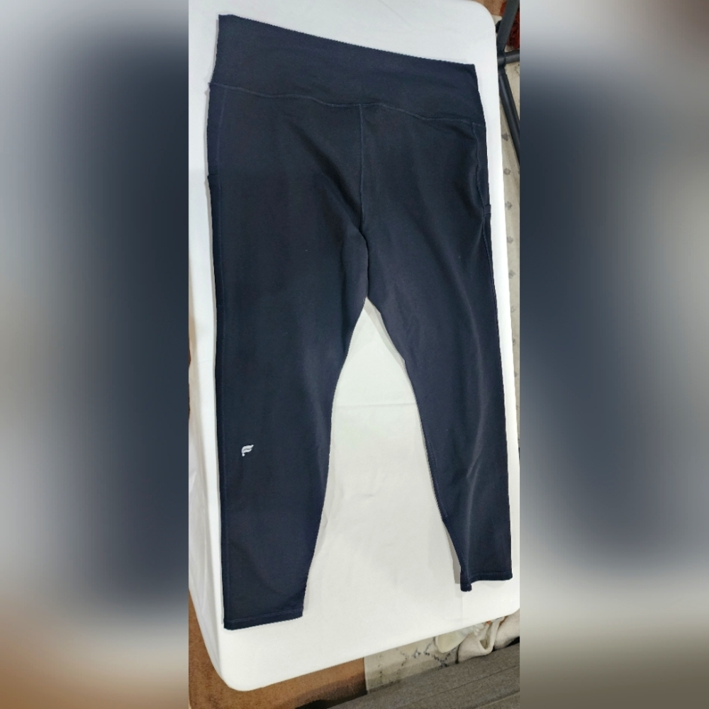 FABLETICS ON THE GO HIGH WASTED LEGGINGS!!